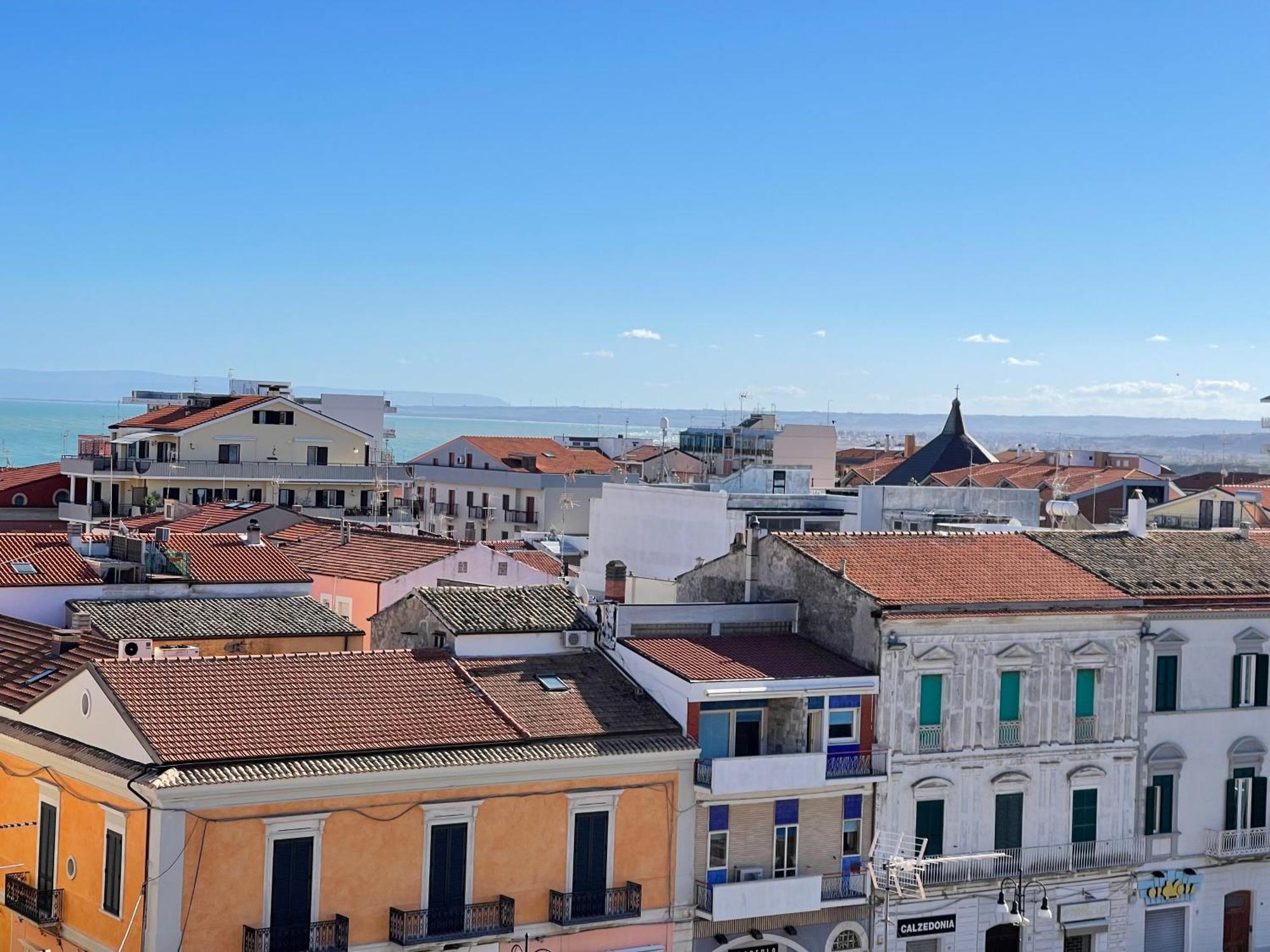 Il Rifugio Nel Cielo Apartment Termoli Exterior foto